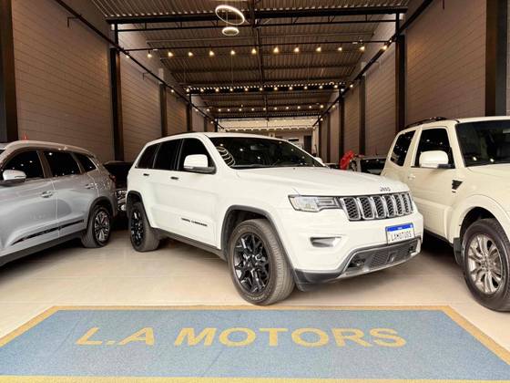 JEEP GRAND CHEROKEE 3.0 LIMITED 4X4 V6 24V TURBO DIESEL 4P AUTOMÁTICO